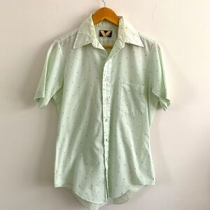 Men’s Button Down M